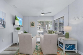 Charming Beachside Villa: Pool, Modern Amenities
